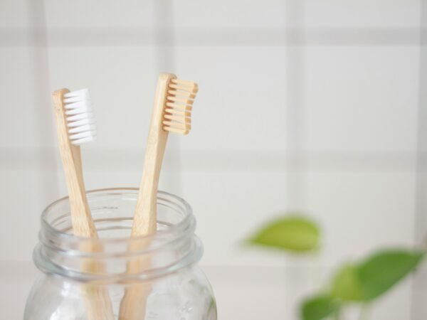 discover the best toothbrushes for a healthy smile. find electric and manual toothbrushes for every need at our store.